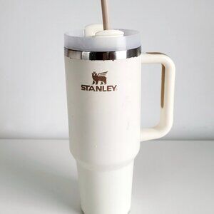 Stanley 40oz Adventure Quencher Cream Tumbler with Handle